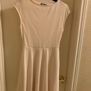 Elegant Cream Cap Sleeve Dress, no size listed but fits as S